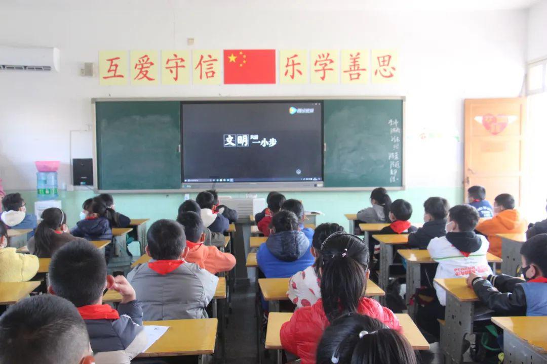 本来是女医,昏君却当艺伎用,朝鲜王朝的“医女”是什么职业?
